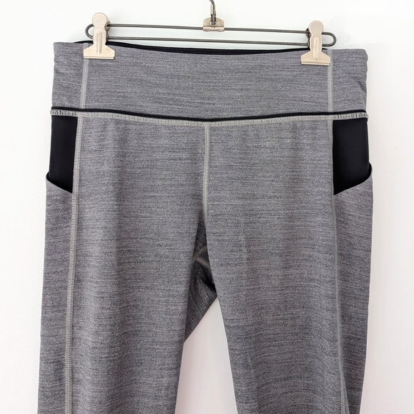 Lululemon Pace Rival Crop 22"
Heathered Black / Black ~ Size 8 - Picture 3 of 10